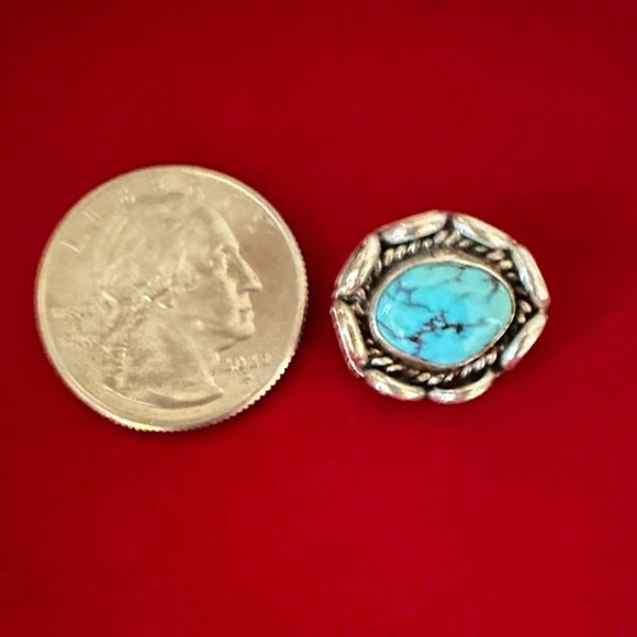 Vintage Small Turquoise Pin with Black Veining - Picture 1 of 4